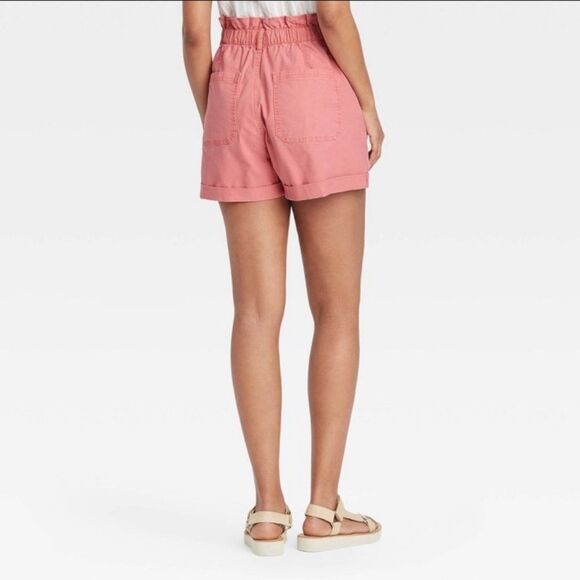 Universal Thread Pink High-Rise Folded Hem Stretch Shorts - Picture 2 of 9